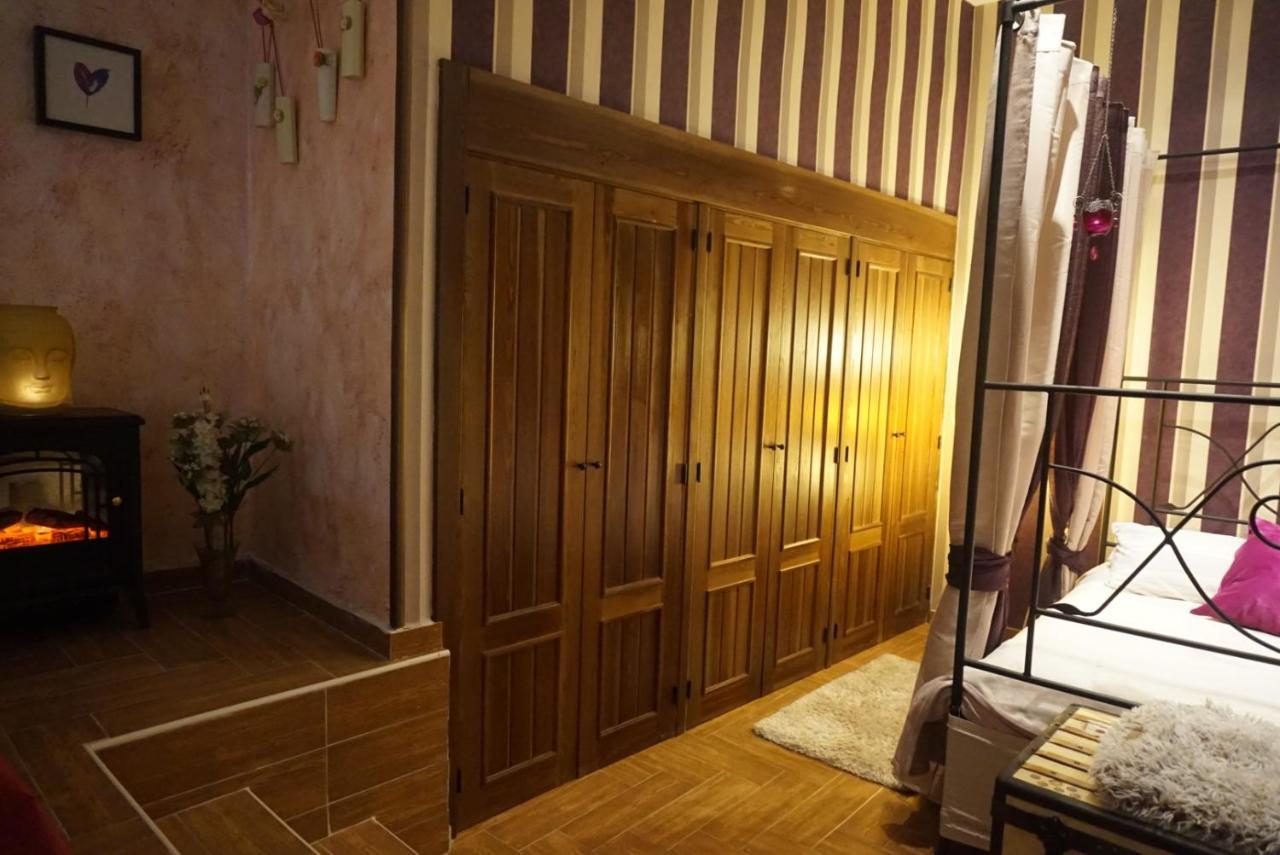 Hotel Lantica Roccia à Manzanares El Real Extérieur photo
