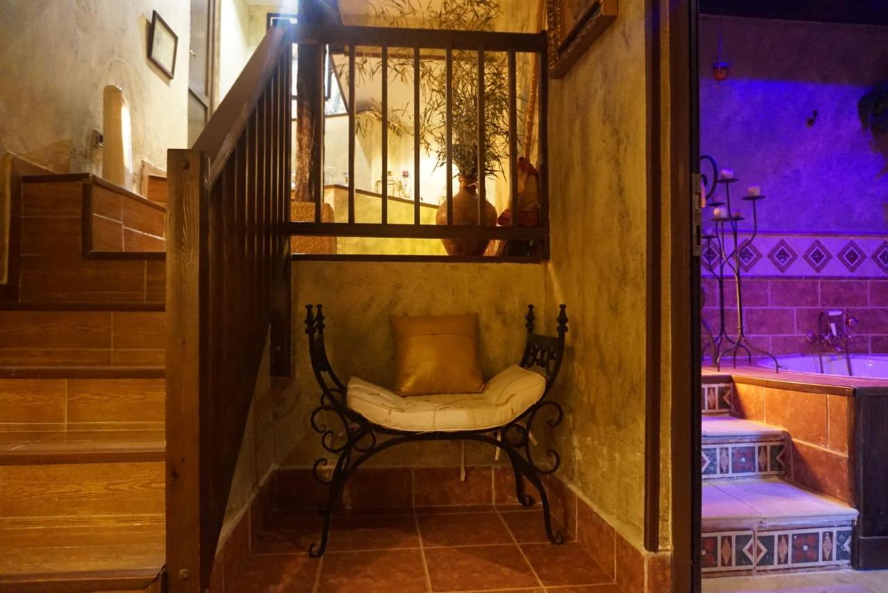 Hotel Lantica Roccia à Manzanares El Real Extérieur photo