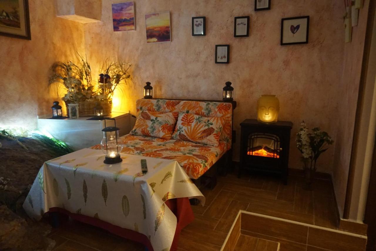 Hotel Lantica Roccia à Manzanares El Real Extérieur photo